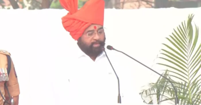 Eknath Shinde : “सोन्याचा चमचा घेऊन जन्मलो नाही, पण…”; एकनाथ शिंदेंनी व्यक्त केला विश्वास