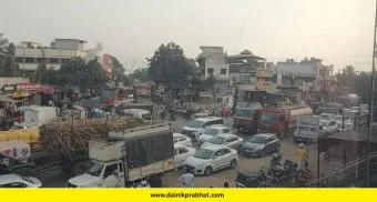 Pune Solapur Highway Traffic : 'कार्यसम्राट' फक्त सोशल मीडियावरच? पुणे-सोलापूर हायवेवर वाहतूक कोंडीने नागरिक हैराण