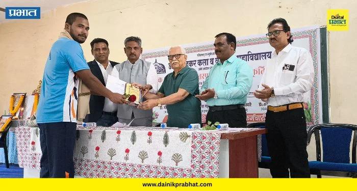 Pune: डॉ. आंबेडकर महाविद्यालयात कला व क्रीडा स्पर्धांना उत्स्फुर्त प्रतिसाद; विजेत्यांना पारितोषिक प्रदान
