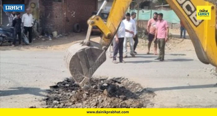 Karjat Murbad Road : उपोषण जाहीर होताच यंत्रणा हलली; कर्जत-मुरबाड राज्य मार्गावर अखेर ‘खड्डेमुक्ती’चे काम सुरू