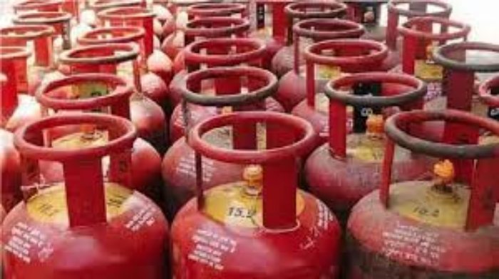 Commercial LPG supply : सरकारकडून व्यावसायिक एलपीजी पुरवठा पूर्ववत; दर कपात होणार ?