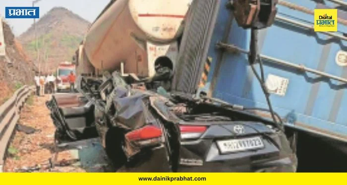 Pune Accident : एक्सप्रेसवेवर भीषण अपघात! कंटेनर थेट कारवर उलटला; पुण्यातील ३ जणांचा जागीच मृत्यू