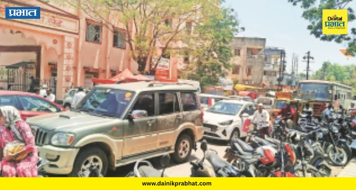 Traffic Jam : राजगुरूनगरचा वाडा रस्ता की पार्किंग झोन? अतिक्रमणाने श्वास कोंडला; नागरिकांचा संताप अनावर