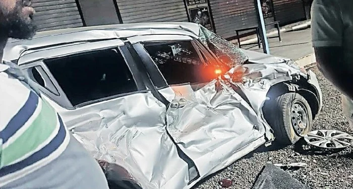 Pune District : जुन्या वादातून तरुणावर जीवघेणा हल्ला; हायवाने चार वाहनांची तोडफोड: पाच आरोपी अटकेत