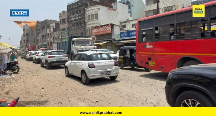 Jamkhed News : जामखेडमध्ये ट्रॅफिकचा ‘महाजाम’; दोनच पोलिसांवर शहराचा डोलारा, नागरिकांडून आंदोलनाचा इशारा