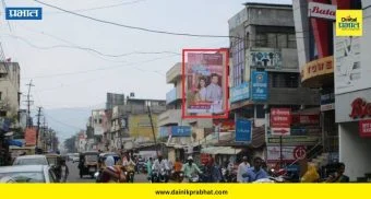 Radhika Road Satara : अखेर राधिका रस्त्यावरील १९ टपऱ्यांवर पालिकेचा हातोडा; अनधिकृत व्यावसायिकांचे धाबे दणाणले
