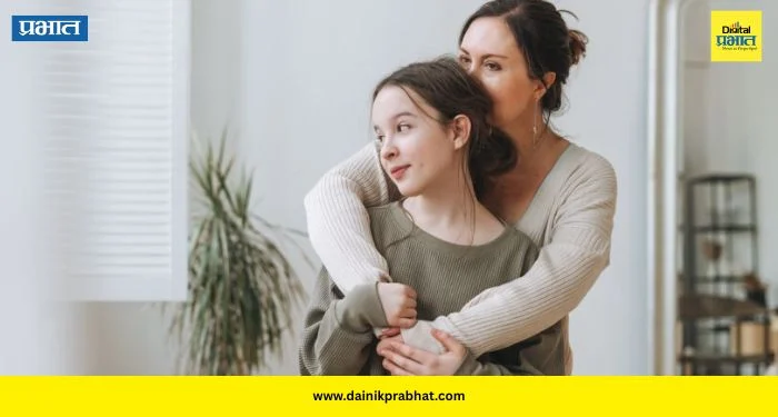 Mother Daughter Bond: प्रत्येक आईने मुलीला शिकवावी ‘ही’ एक गोष्ट; आयुष्यभर राहील आत्मविश्वास आणि ताकद