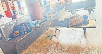Pune District : चाकण बसस्थानक की मद्यपिंचा अड्डा? प्रवाशांची गैरसोय; प्रशासनाच्या दुर्लक्षामुळे नागरिक संतप्त