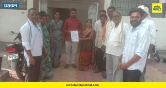 Hingoli : वीज आणि पाण्यासाठी हिवरखेडा ग्रामस्थ आक्रमक; महावितरण कार्यालयावर महिलांची धडक!
