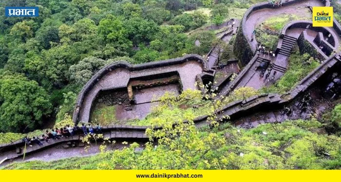 Lohagad Fort: युनेस्कोचा दर्जा मिळूनही लोहगड रामभरोसे! जागतिक वारसा स्थळावर पर्यटकांचा जीव टांगणीला…पाहा धक्कादायक वास्तव