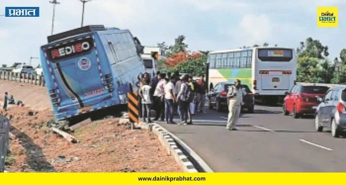 Bus Accident : सारोळे उड्डाणपुलाजवळ बसचा भीषण अपघात; ३० ते ४० प्रवाशांचे प्राण थोडक्यात बचावले
