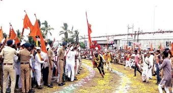 Pune District : अश्व धावे गोलात ! रिंगण रंगले भक्ती रसात!