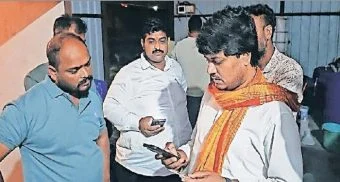 Pune District : मलाई कुल्फी खाताय, सावधान!
