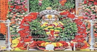 Pune District  : आषाढी एकादशीनिमित्त आळंदीत भाविकांचा महासागर