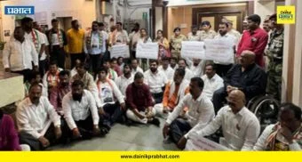 PCMC News: "आम्ही काय शहराचा ठेका घेतला आहे का?"; पालिकेत मोशीच्या नगरसेवकांचं डायससमोर आंदोलन