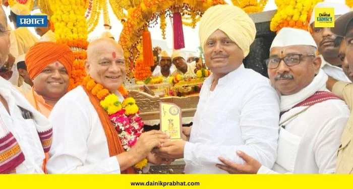 Newasa News : देवगड संस्थानच्या पंढरपूर येथील मठामध्ये ग्रंथराज ज्ञानेश्वरी पालखी दिंडीचे स्वागत