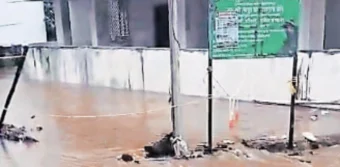 Vadgaon Maval: वडगाव पुन्हा संकटाच्या उंबरठ्यावर; संरक्षण भिंत अजूनही ढासळलेलीच