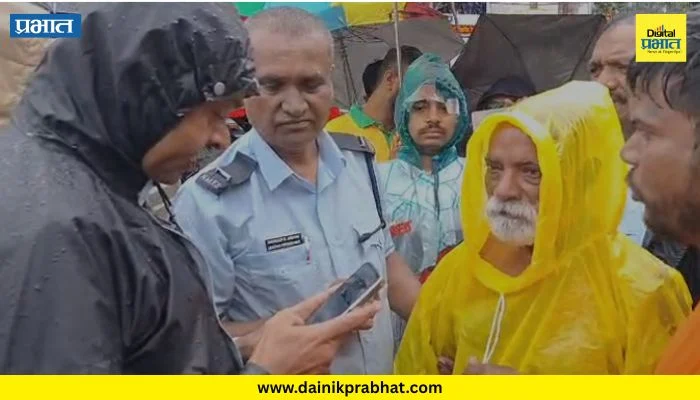 Nashik Rain : नाशिकमध्ये पावसाचा हाहाकार! गोदावरीच्या पुरात अडकलेल्या वयोवृद्ध पर्यटकाची थरारक सुटका