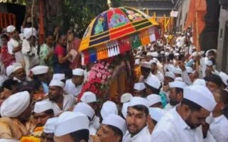 Dehugaon : चला पंढरीसी जाऊं । रखुमादेवीवरा पाहूं; संत तुकाराम महाराज पालखी सोहळ्याचे प्रस्थान