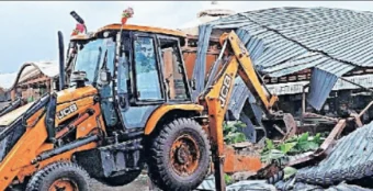 Naigaon Area: नायगाव परिसरात महामार्गावरील अतिक्रमणावर कारवाई 