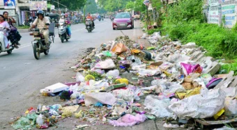 Moshi News: कचर्याचे ढीग साचताहेत, नागरिकांच्या आरोग्याचा प्रश्न गंभीर