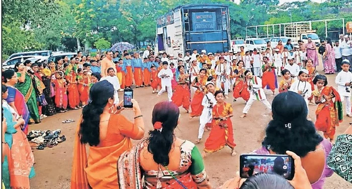 Pune District : ज्ञानोबा-माऊलीच्या गजरात दुमदुमले वडगाव आनंद