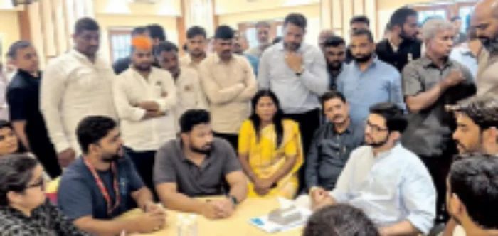 Aaditya Thackeray : आयटीयन्सनी आदित्य ठाकरेंसमोर मांडल्या व्यथा