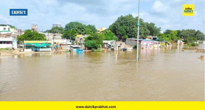 Pandharpur News : उजनी अन् वीर धरणातून मोठा विसर्ग; पंढरपुरात चंद्रभागाने ओलांडली इशारा पातळी, प्रशासन सतर्क!