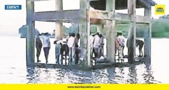 Bhor News: पसुरे गावातील स्मशानभूमीला जलसमाधी! कमरेएवढ्या पाण्यातून मृतदेह नेण्याची वेळ