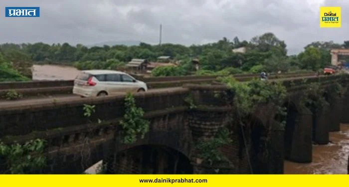 Rani Lakshmibai Bridge: पिंपळ-वडाच्या झाडांनी गिळला पूल! भोर-भोलावडे मार्गावर अपघाताची भीती, नागरिक संतप्त