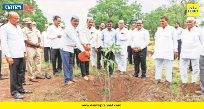 Indapur News: हर्षवर्धन पाटील यांचा वाढदिवस उत्साहात! रक्तदान शिबिरात १६३ बाटल्या रक्ताचे संकलन; ५६३ केशर आंब्याच्या रोपांचे वाटप