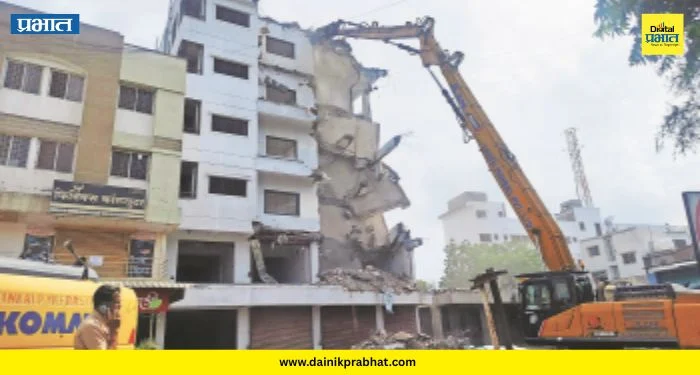 PMRDA Action: राजकीय दबाव झुगारला! ‘पीएमआरडीए’ने ४२ हजार चौरस फुटांचे अनधिकृत बांधकाम पाडले