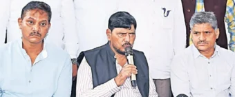 Ramdas Athawale : ताथवडेतील पीडित कुटुंबाला पाच लाखांची आर्थिक मदत