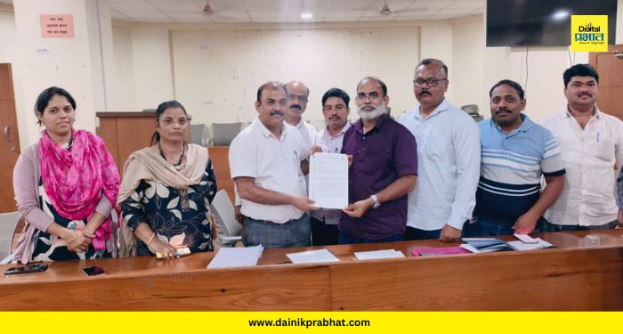 Bhor : शिवरेतील ग्रामपंचायत अधिकाऱ्याच्या मृत्यूचा भोरमध्ये निषेध; ग्रामसभा बहिष्काराला गटविकास अधिकाऱ्यांचा पाठिंबा