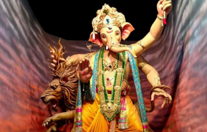 Ganeshotsav 2026: बाप्पा एका आधारावर; ‘बॅलेन्सिंग’ मूर्तींची यंदा क्रेझ