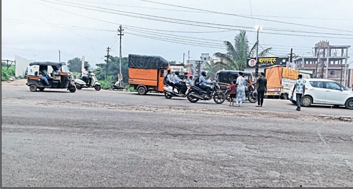 Pune District : पुणे-नाशिक महामार्गावरील वाहतूक नियोजनाचा बोजवारा