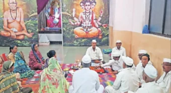 Vadgaon Maval: मोबाइलच्या युगातही पोथी वाचनाची परंपरा कायम