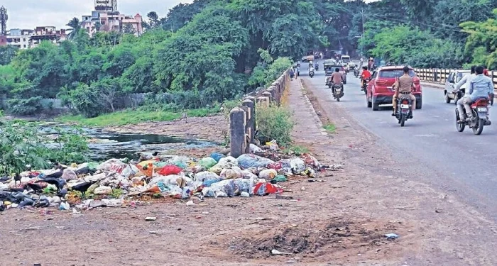 Pune District : नारायणगावच्या प्रवेशद्वारावरच घाणीचे साम्राज्य