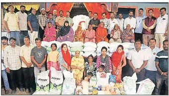 pune: गरजूंसाठी धान्याच्या भिंती उभारण्याचा आदर्श