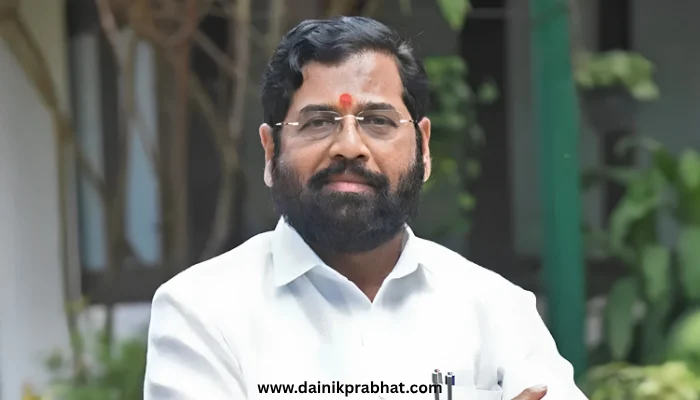 Satara: गणेशोत्सवासाठी एकनाथ शिंदे दरे गावात; शेतात बांबूची लागवड करत दिला पर्यावरणाचा संदेश