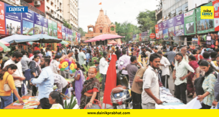 Pune Ganeshotsav: गणेशोत्सवाच्या खरेदीसाठी पुणेकरांची गर्दी! सजावटीचे आणि पूजा साहित्य घेण्यासाठी नागरिकांची झुंबड