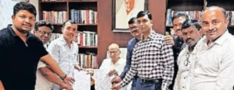 Sharad Pawar : सुधारित नियमांबाबत फुलशेती उत्पादकांची शरद पवारांकडे धाव