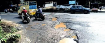 Bhosari MIDC : औद्योगिक परिसराला खड्ड्यांचे विघ्न; रस्त्यांची दुरवस्था