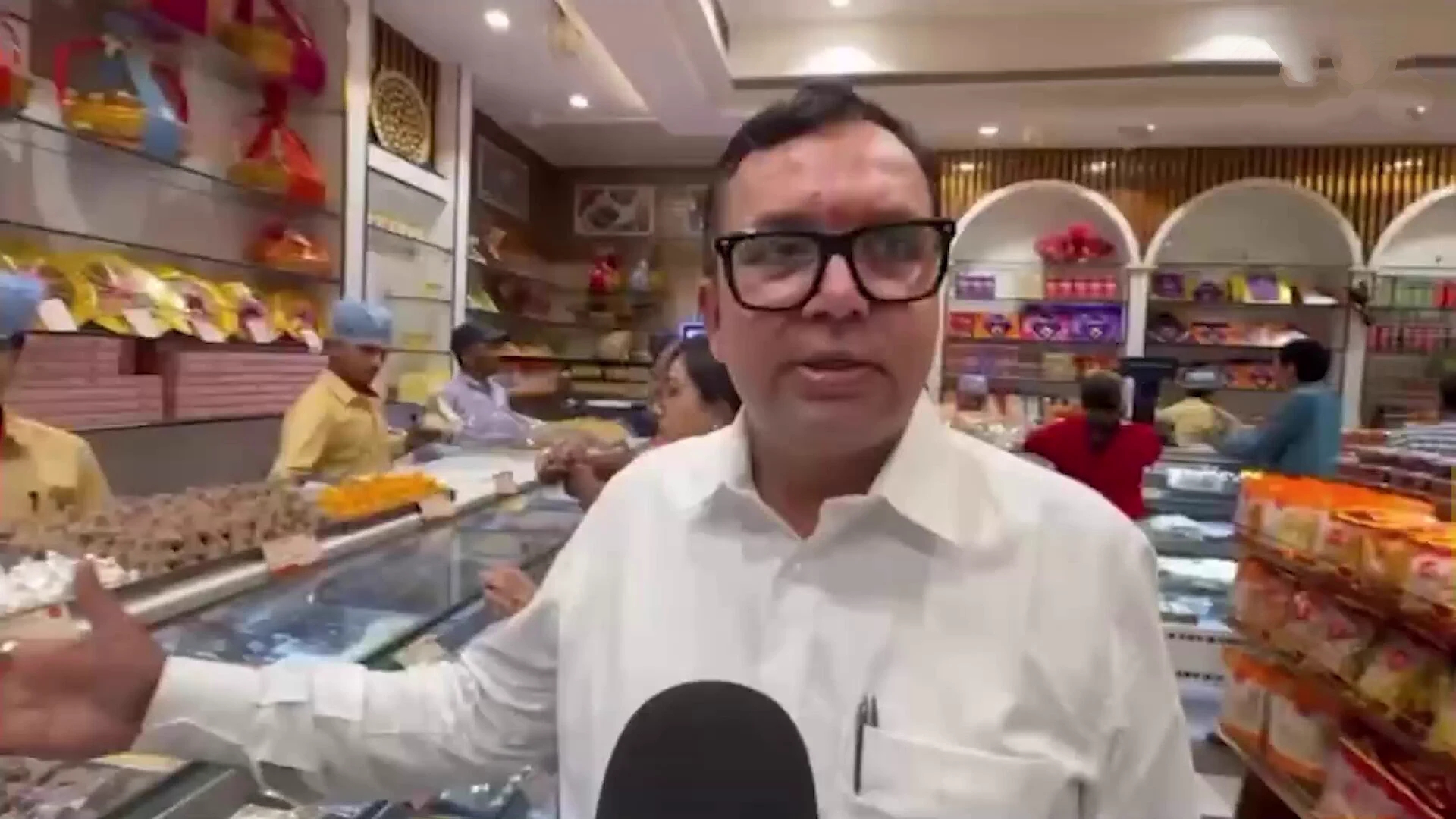 Goldan modak :
