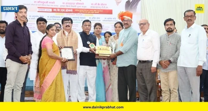 Teacher Award : रामचंद्र अय्यर यांना तालुकास्तरीय गुणवंत शिक्षक पुरस्कार