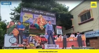 Solapur : सोलापूरच्या गणेश विसर्जनाच्या मिरवणुकीत तुकाराम मुंढेंचा देखावा