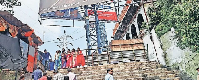 Thergaon Ghat : पालिकेची ‘जोरदार’ तयारी कागदावरच; थेरगाव विसर्जन घाटावर हौद कोरडा!