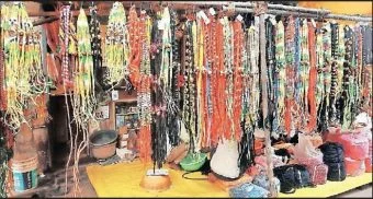 Purandar : बाजारपेठ फुलली, मात्र, मागणीच नाही; पुरंदर तालुक्यातून गुंतवलेले भांडवल निघेना