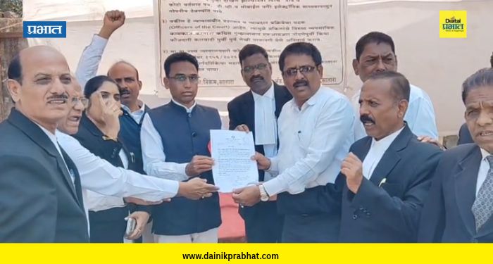 Satara News : वकिलांच्या संरक्षणासाठी साताऱ्यात बेमुदत धरणे आंदोलन; महाराष्ट्रभरातून पाठिंब्याचा ओघ!