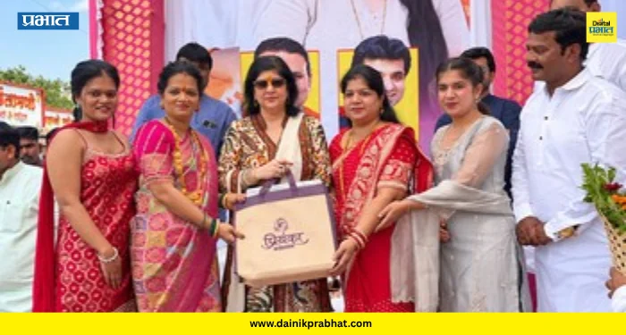 Sharmila Thackeray: “जळून खाक झालेली पिके पाहून मन सुन्न होतंय…” दुष्काळाच्या भीषण वास्तव पाहून काय म्हणाल्या शर्मिला ठाकरे?